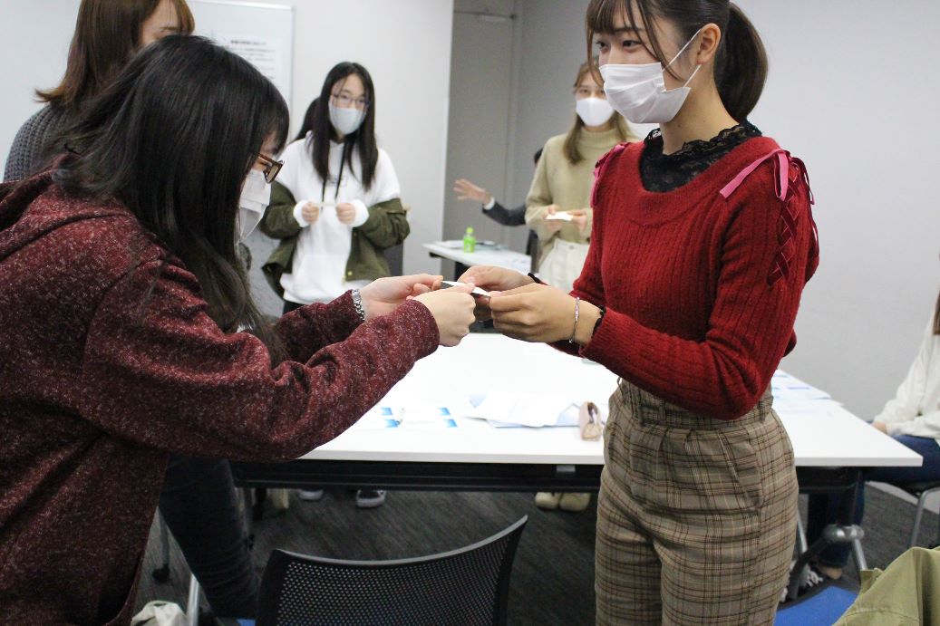 201119_名刺交換