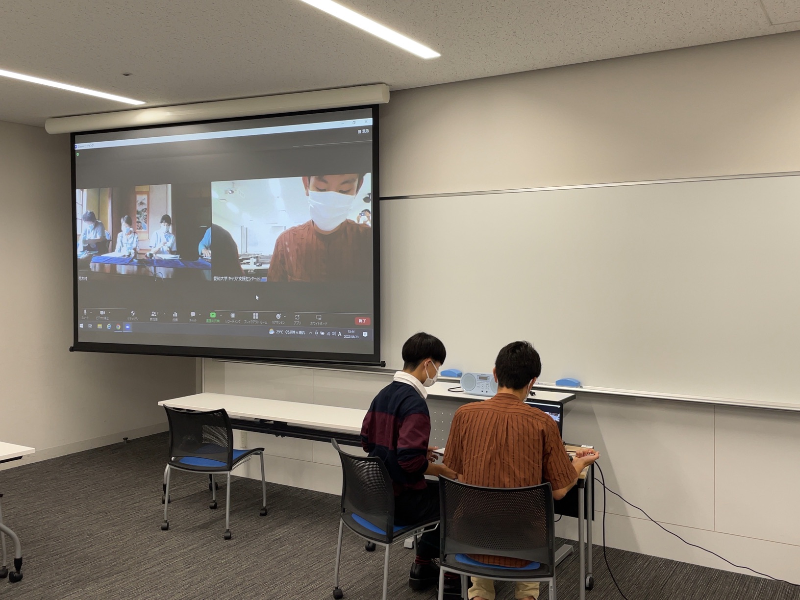 打ち合わせ風景2