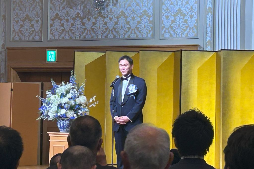 岩瀬仁紀氏(特別客員教授)