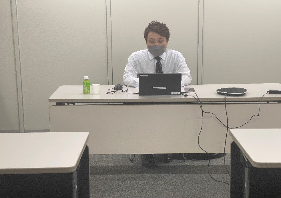 講義中の六鹿竜輝弁護士