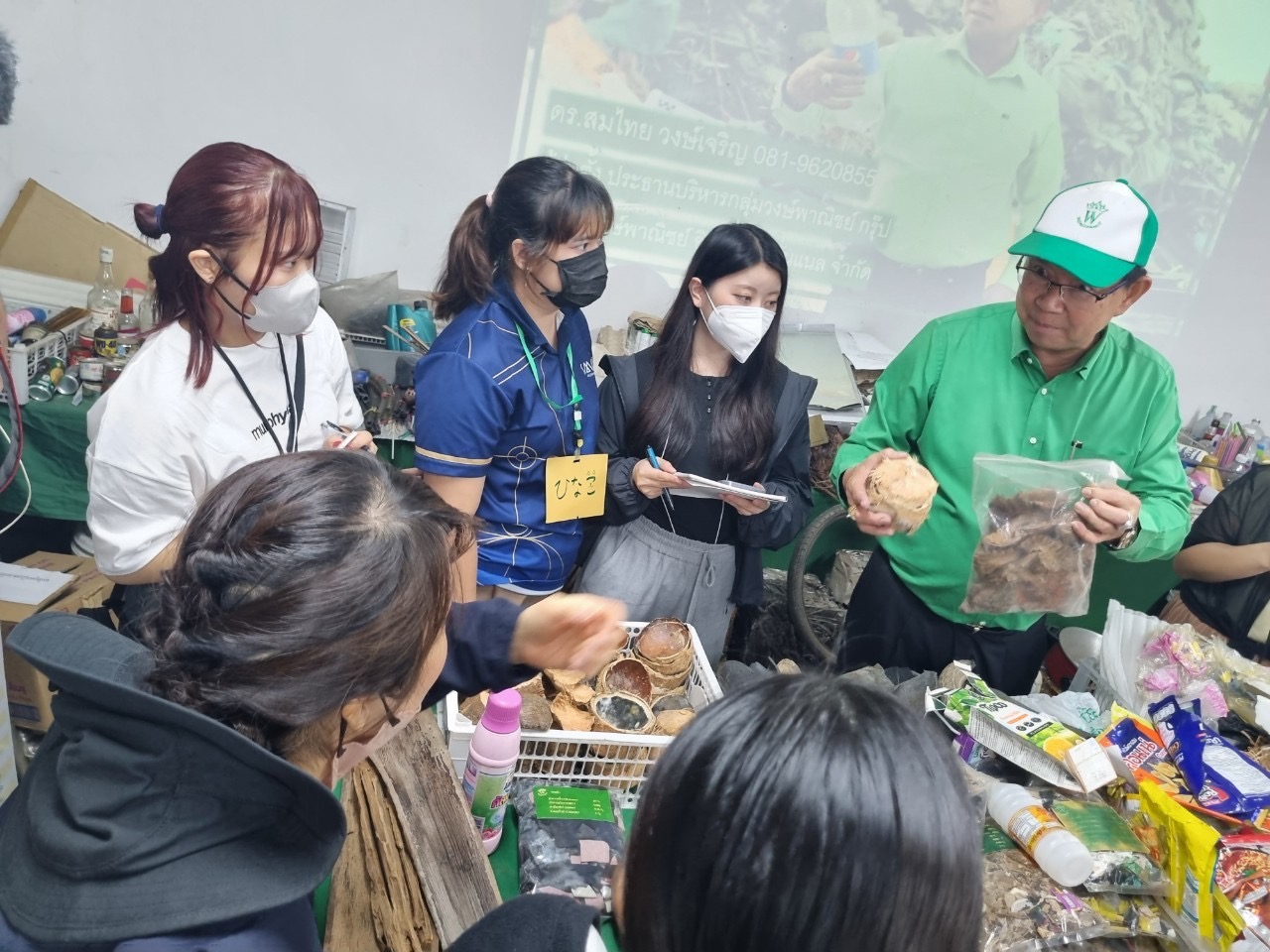 タイ最大リサイクル企業ウォンパニット社訪問時プラスチックリサイクルの工程学習