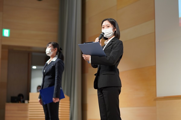 学生による発表②