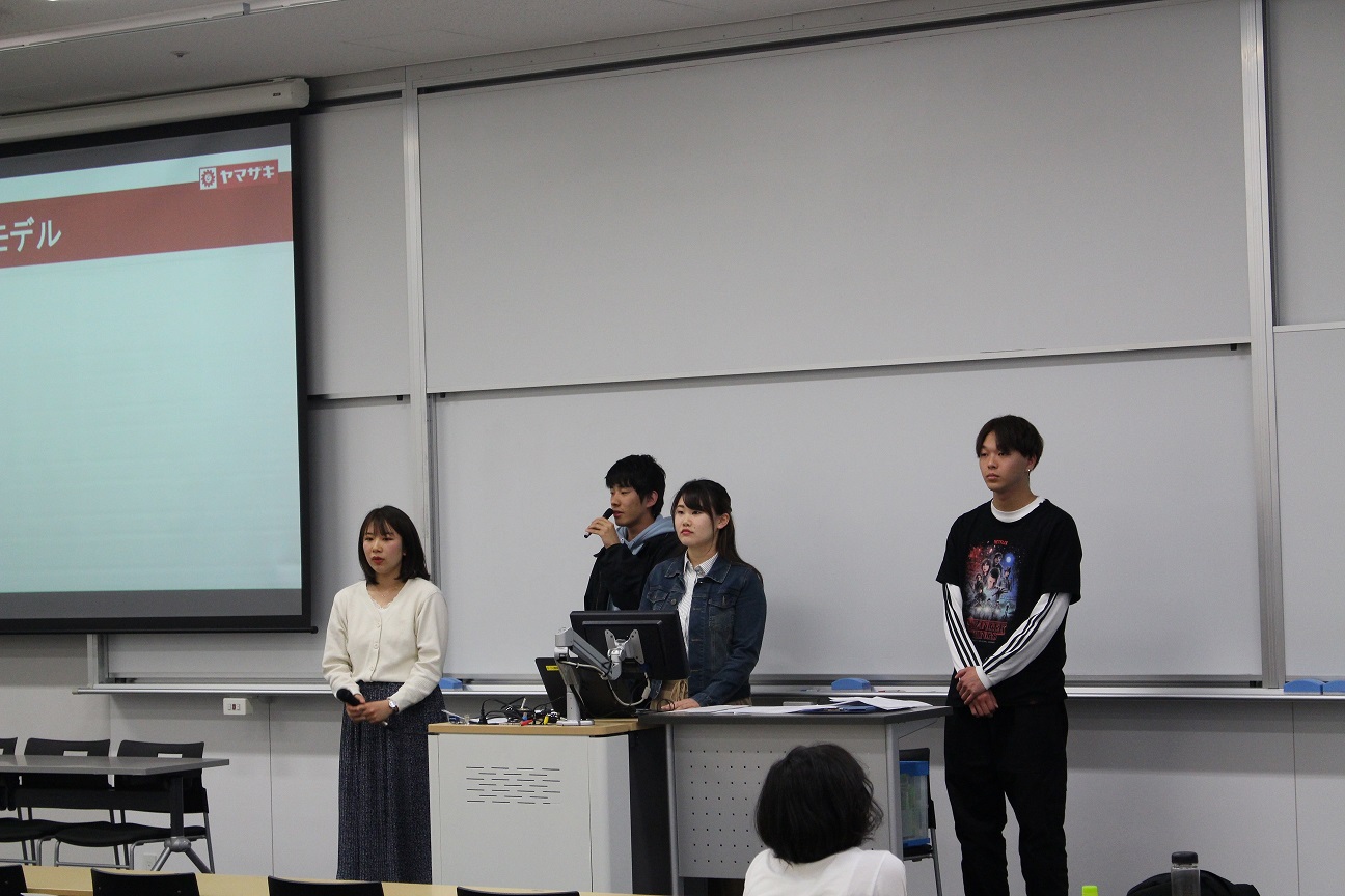 先輩学生からの発表