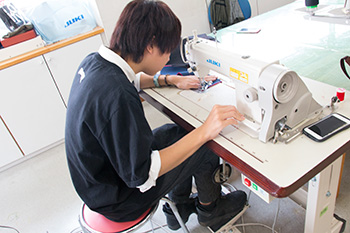 ファッション科 マント製作