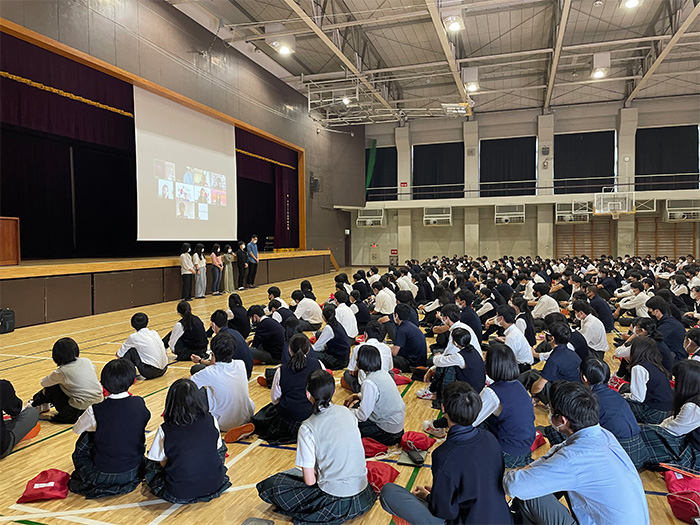 向上高等学校の交流会に留学生が参加しました