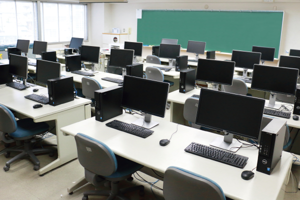 コンピュータールーム