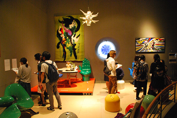 総合デザイン科・マンガ科・ファッション科の合同校外研修に行ってきました