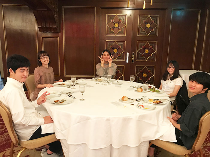 テーブルマナー研修に行ってきました