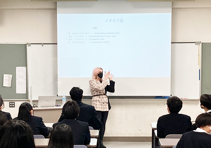 横浜翠陵高等学校の国際理解の授業