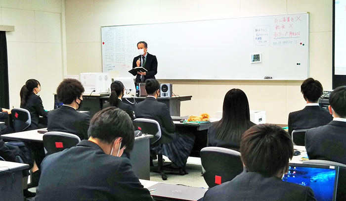 伊東商業高等学校「広告と販売促進」の授業