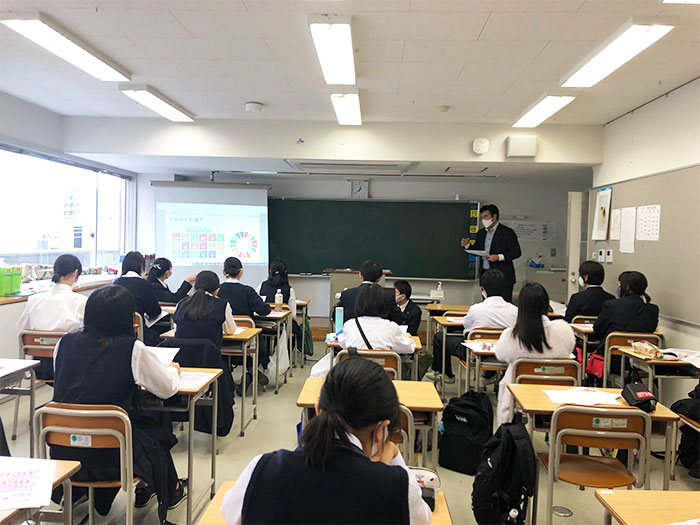 総合学習の一環として、世界を変えるための17の目標「SDGs」に取り組んでいます。