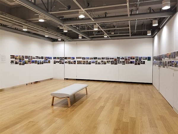 日本語学科の学生が個展を開催いたしました