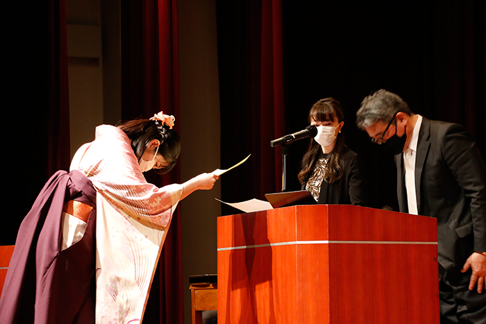 2020年度 高等課程及び専門課程合同卒業証書授与式を挙行いたしました