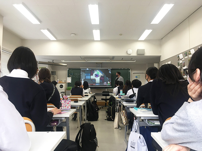 卒業生が総合学習の授業を行いました