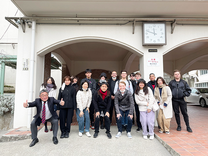 日本語でプレゼンテーションを行いました